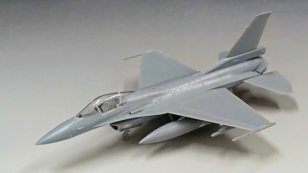 F-2A FM  Contrast r.jpg