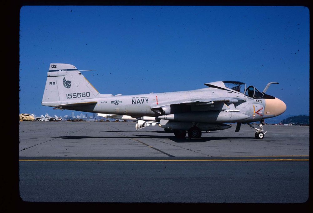 KA-6D_149937_AB-520_VA-34_Kennady_Sm_RP_A-2363.jpg