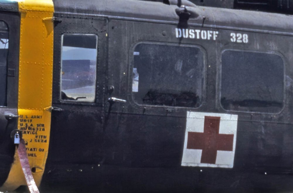 UH-1V_70-16328_377th_MedCo_Osan_Dustoff_1978__Cr.jpg